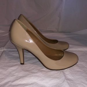 Tan heels